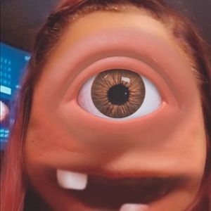 Meet your Posher, Daniela